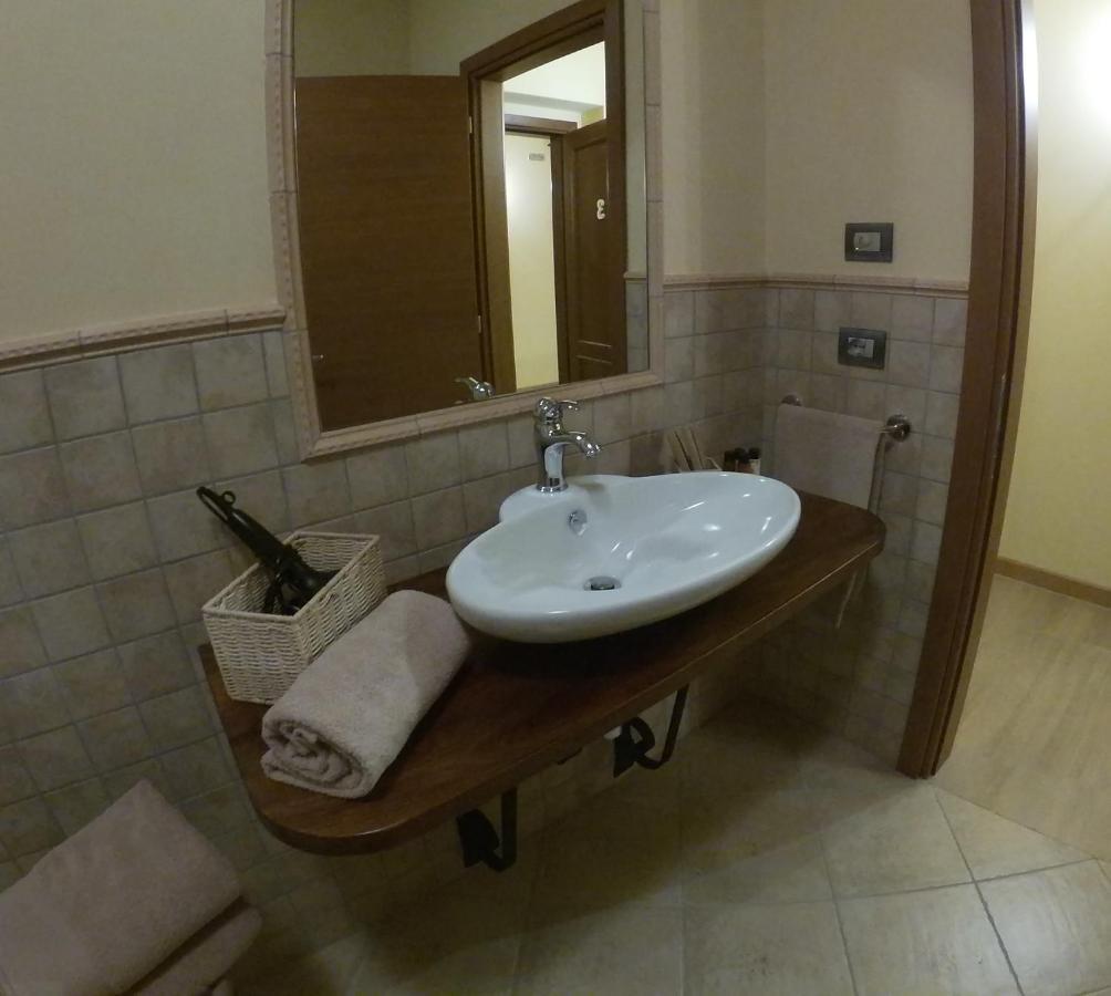 Agriturismo Locanda Dei Cacciatori Dogliani Luaran gambar
